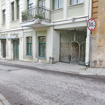 Cozy Apartment In Vilnius Oldtown Exterior photo